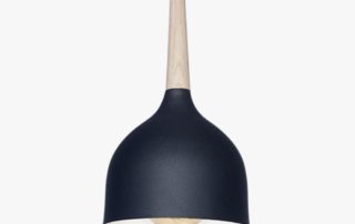 LÍNEA BERLIN. Colores blanco, negro, cromo y dorado combinado con madera